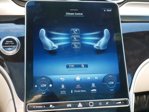 Used 2023 Mercedes-Benz GLC 300 4MATIC image 23