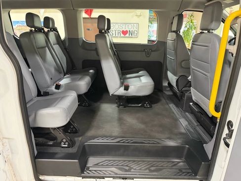 Used 2017 Ford Transit 150 XL image 28