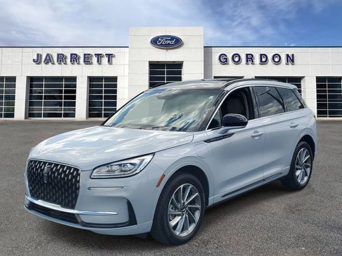 Used 2025 Lincoln Corsair Grand Touring w/ Rear Removable Package Tray AWD/4WD image 2