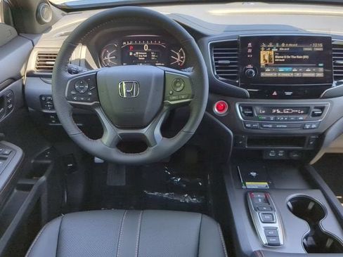 Used 2024 Honda Passport TrailSport image 15