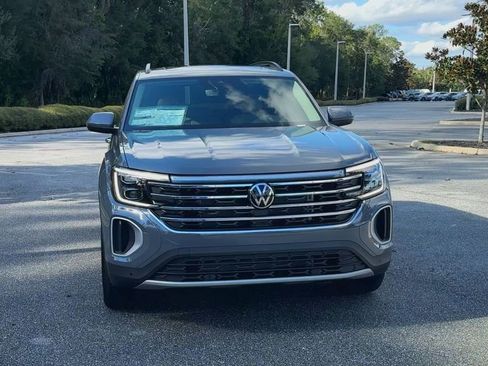 New 2026 Volkswagen Atlas SE image 3