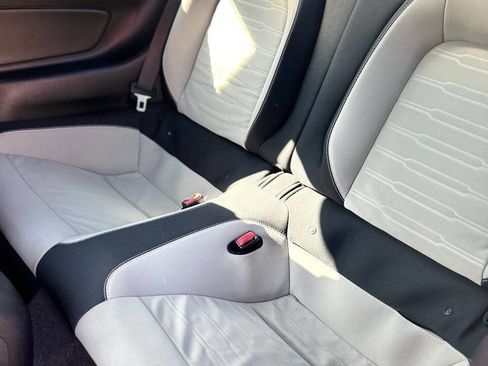 Used 2017 Ford Mustang Coupe image 22