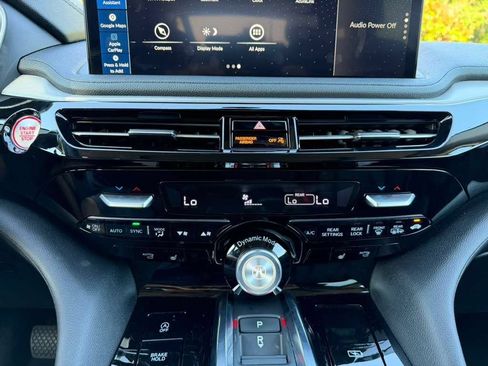 Used 2025 Acura MDX SH-AWD image 20
