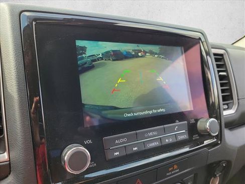 Used 2022 Nissan Frontier SV RWD image 17