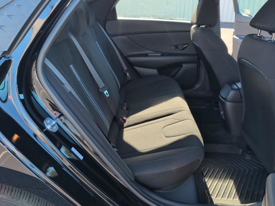 Certified 2025 Hyundai Elantra Sport FWD image 29