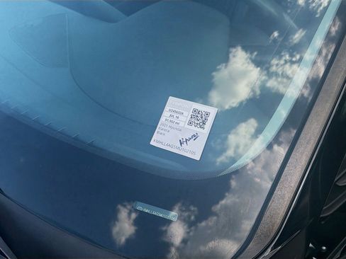 Used 2021 Hyundai Elantra SE FWD image 34