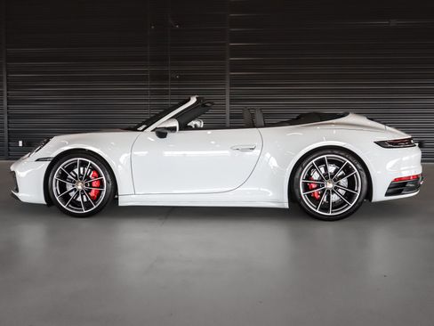 Certified 2020 Porsche 911 Carrera 4S AWD/4WD image 2