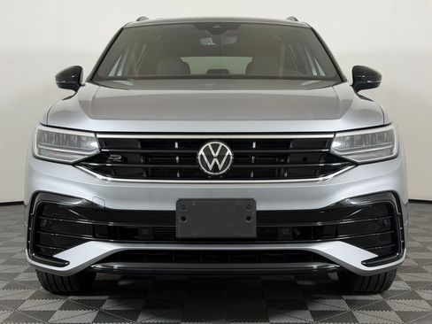 Used 2022 Volkswagen Tiguan SE R-Line AWD/4WD image 6