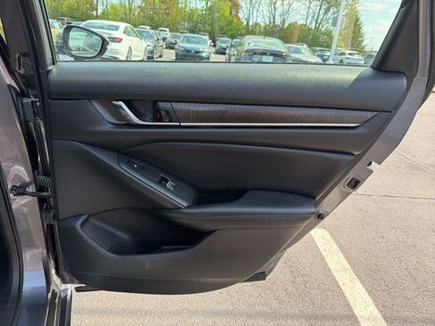Certified 2021 Honda Accord Touring image 23