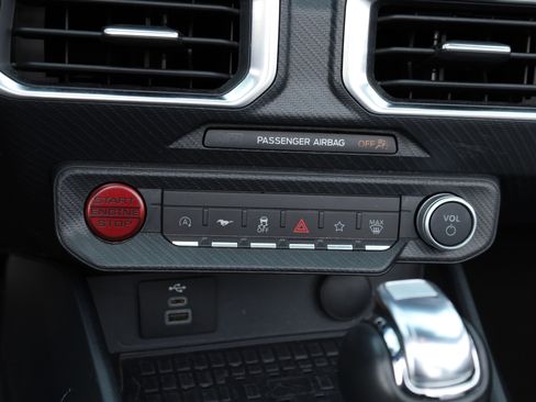 Used 2024 Ford Mustang Premium image 9