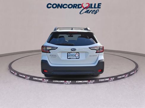 Used 2024 Subaru Outback Premium AWD/4WD image 5