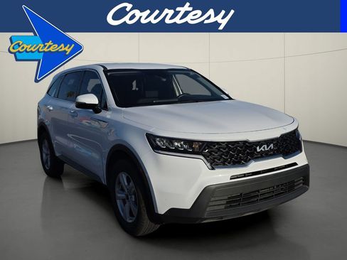 Used 2022 Kia Sorento LX FWD image 1