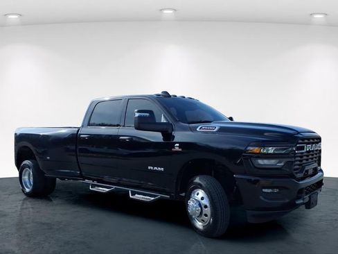 Used 2025 RAM 3500 Big Horn image 4