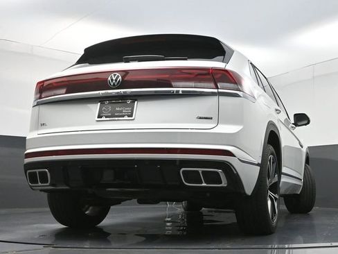 Used 2025 Volkswagen Atlas Cross Sport SEL Premium R-Line AWD/4WD image 37