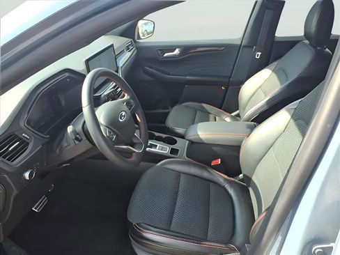 Used 2023 Ford Escape ST-Line w/ Tech Pack #1 image 11