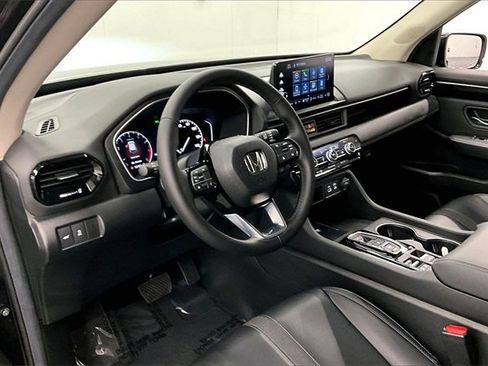 Used 2025 Honda Pilot EX-L image 13