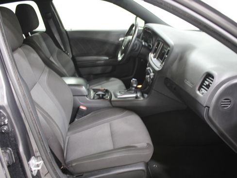 Used 2022 Dodge Charger SXT w/ Blacktop Package image 24