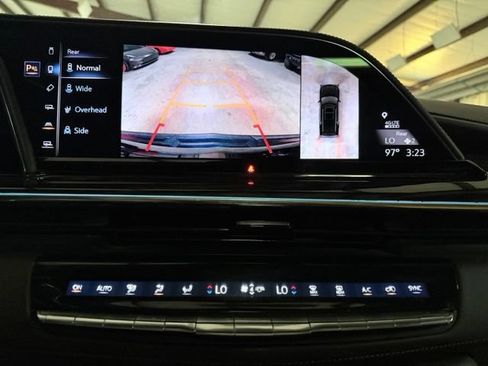 Used 2021 Cadillac Escalade ESV Sport w/ Driver Assist Tech Package RWD image 17
