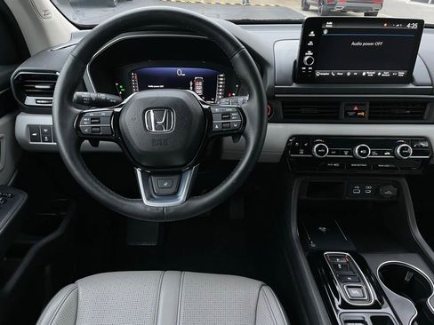 Certified 2023 Honda Pilot Elite image 11