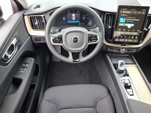 Certified 2026 Volvo XC60 T8 Plus w/ Protection Package Premier AWD/4WD image 7