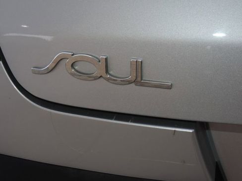 Used 2021 Kia Soul LX image 19