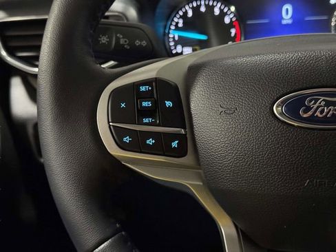 Used 2023 Ford Explorer XLT w/ Equipment Group 202A image 17