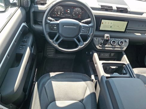 Used 2024 Land Rover Defender 110 X-Dynamic SE AWD/4WD image 9
