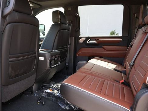 New 2026 GMC Sierra 2500 Denali Ultimate w/ Max Trailering Package AWD/4WD image 17
