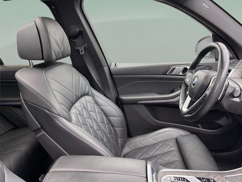 Used 2024 BMW X5 sDrive40i RWD image 25