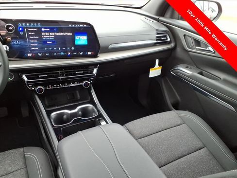 New 2026 Chevrolet Traverse LT w/ Driver Confidence Package image 13