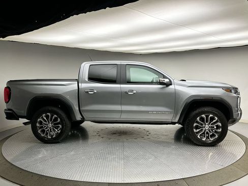 Used 2024 GMC Canyon Denali AWD/4WD image 6