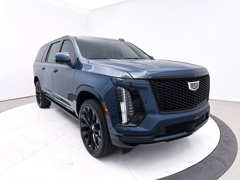 Used 2025 Cadillac Escalade ESV Sport Platinum w/ LPO, ONYX Package image 20