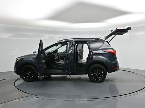 Certified 2019 Ford Escape SE AWD/4WD image 35