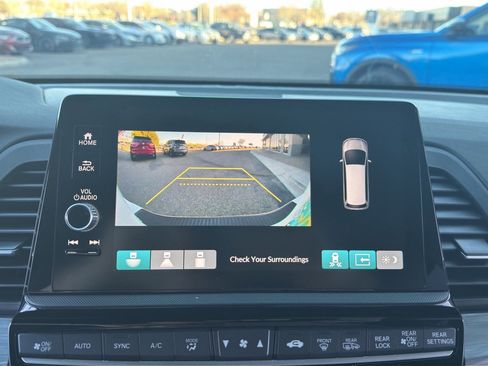 Used 2025 Honda Odyssey Elite image 16