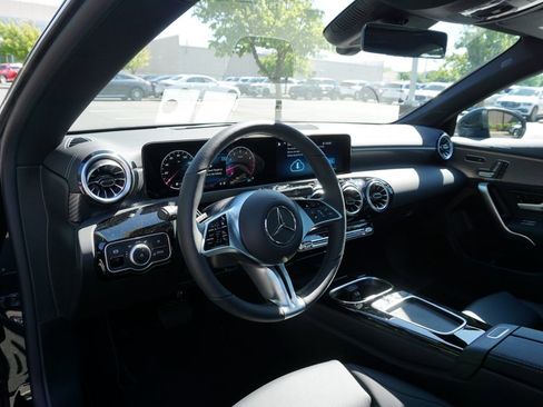Used 2025 Mercedes-Benz CLA 250 4MATIC image 9