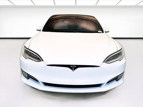 Used 2020 Tesla Model S Long Range Plus AWD/4WD image 2