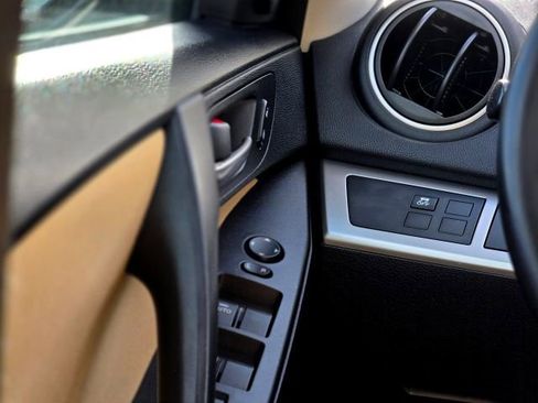 Used 2012 MAZDA MAZDA3 i Touring image 16