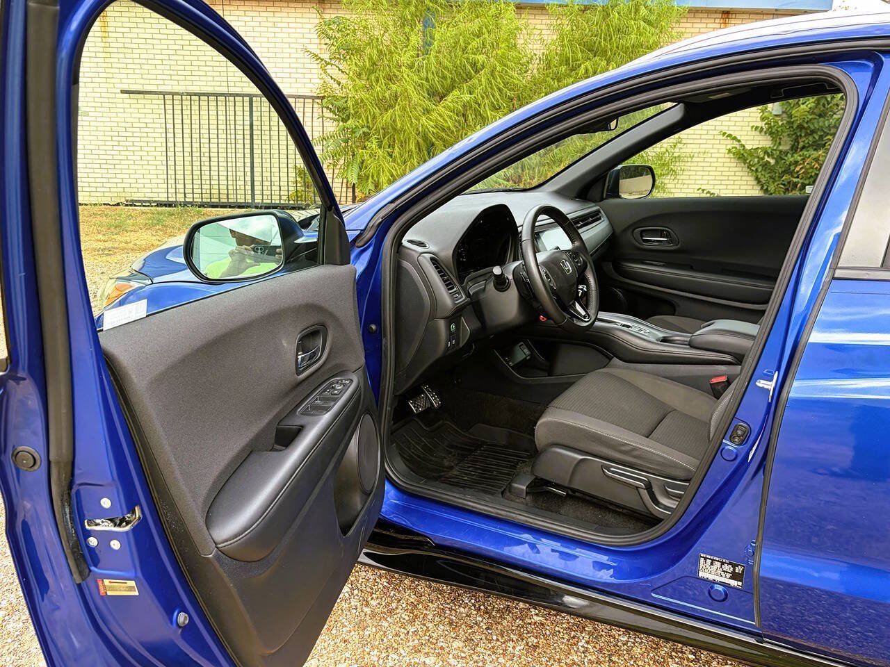 Used 2021 Honda HR-V Sport image 22