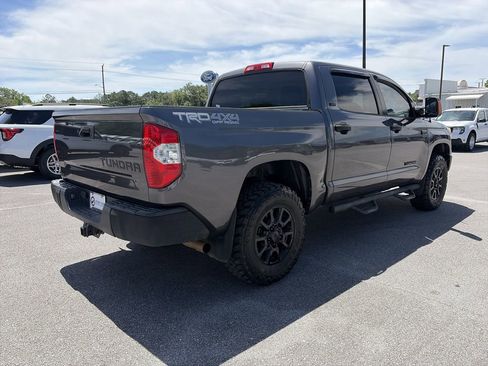 Used 2018 Toyota Tundra SR5 w/ TRD Off Road Package AWD/4WD image 10