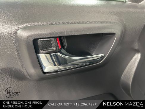 Used 2022 Toyota Tacoma TRD Off-Road image 20