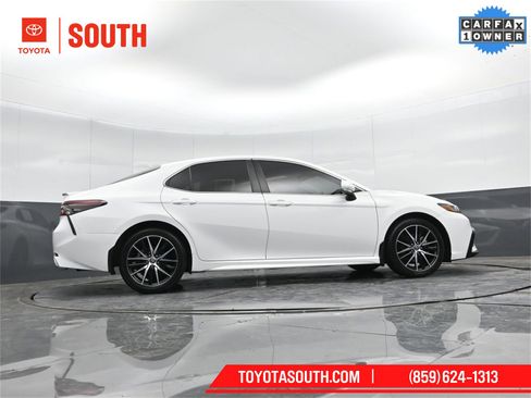 Used 2023 Toyota Camry SE image 34