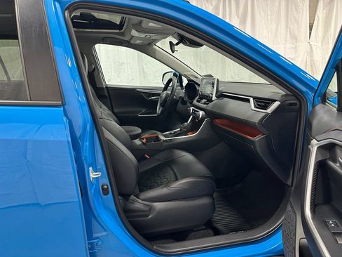 Used 2019 Toyota RAV4 Adventure w/ All Weather Liner Package AWD/4WD image 57
