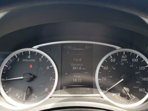 Used 2018 Nissan Sentra S FWD image 11