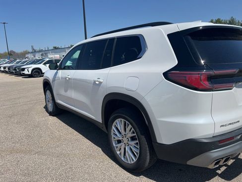 Used 2025 GMC Acadia Elevation w/ Elevation Premium Package FWD image 6