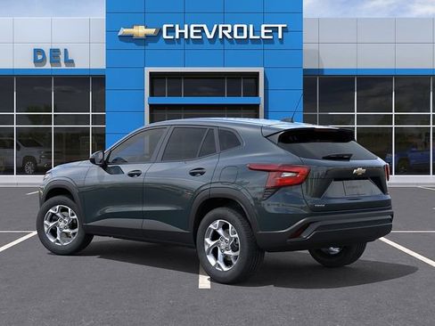 New 2026 Chevrolet Trax LS w/ LS Convenience Package FWD image 3