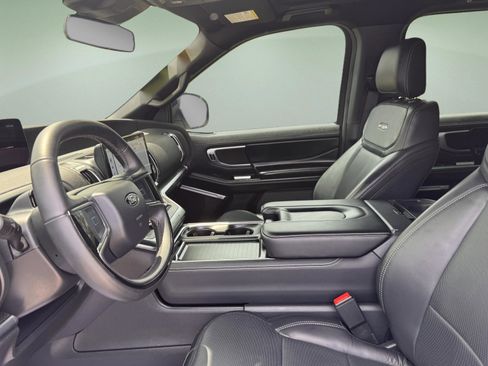 Used 2025 Ford Expedition Max Platinum w/ Stealth Performance Package AWD/4WD image 21