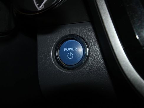 Used 2024 Toyota Camry SE FWD image 12