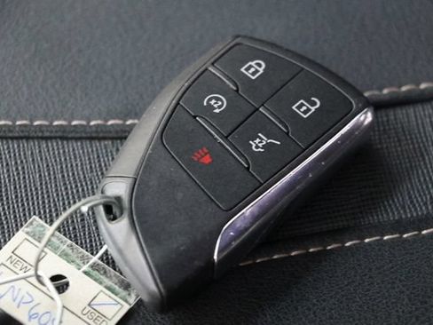 Used 2025 Buick Enclave Preferred FWD image 36
