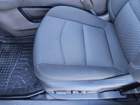 Used 2022 GMC Terrain SLE w/ Driver Convenience Package image 23