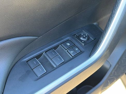 Certified 2025 Toyota RAV4 XLE FWD image 15
